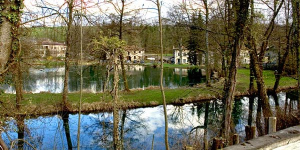 Champagne fishing is offered at a magnificent lake